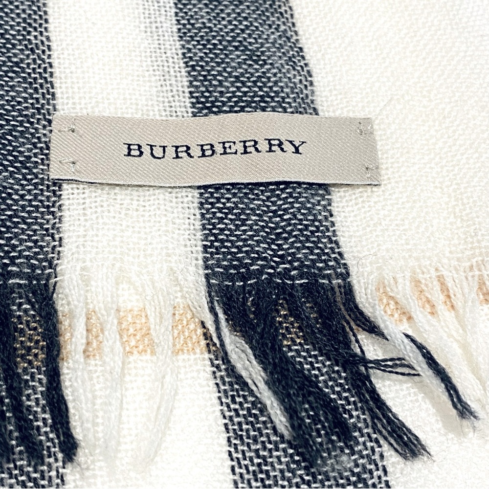 BURBERRY CHECK FRINGE LIGHTWEIGHT WRAP / SCARF. - Picture 11 of 13